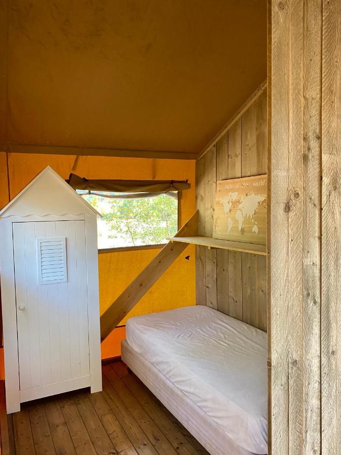 Camping La Kahute - Tente Lodge Au Coeur De La Foret 카르캉 외부 사진
