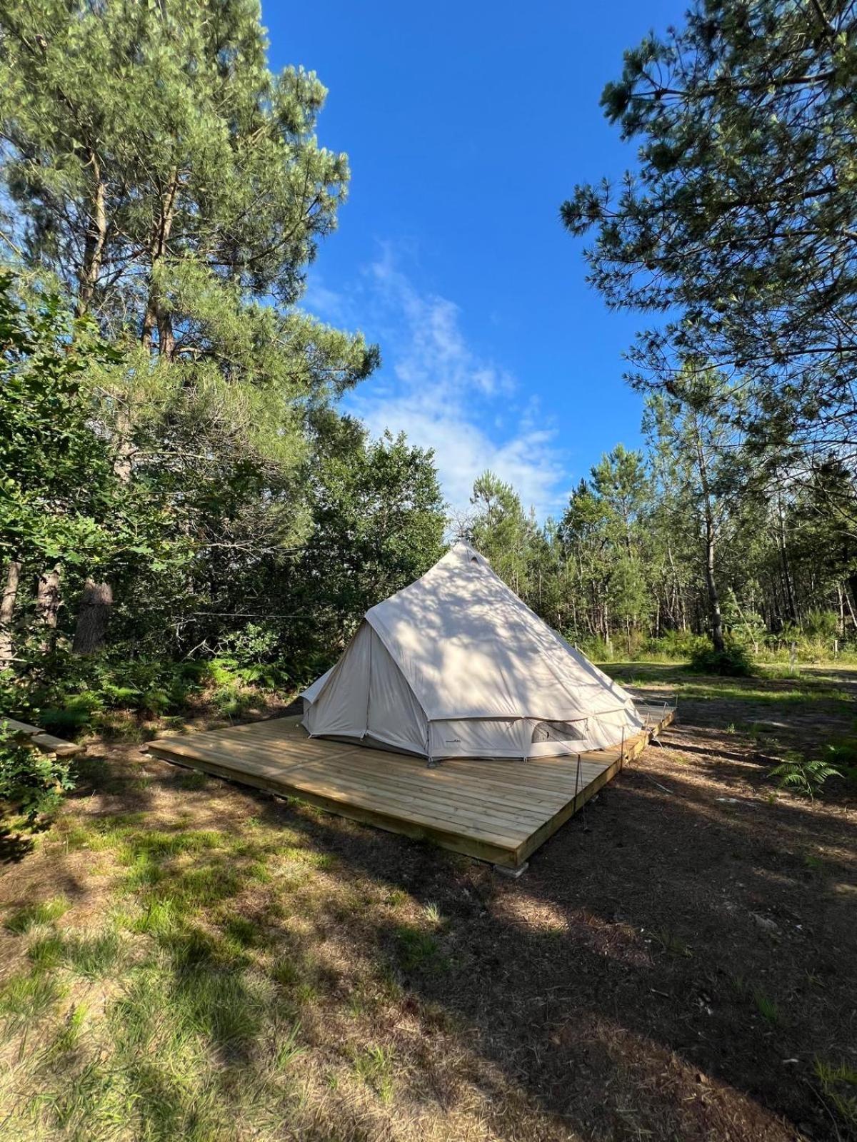 Camping La Kahute - Tente Lodge Au Coeur De La Foret 카르캉 외부 사진