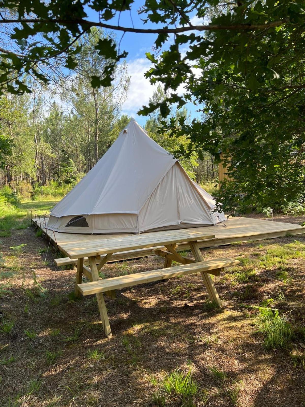 Camping La Kahute - Tente Lodge Au Coeur De La Foret 카르캉 외부 사진